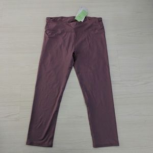 Fabletics Power Lite Capris